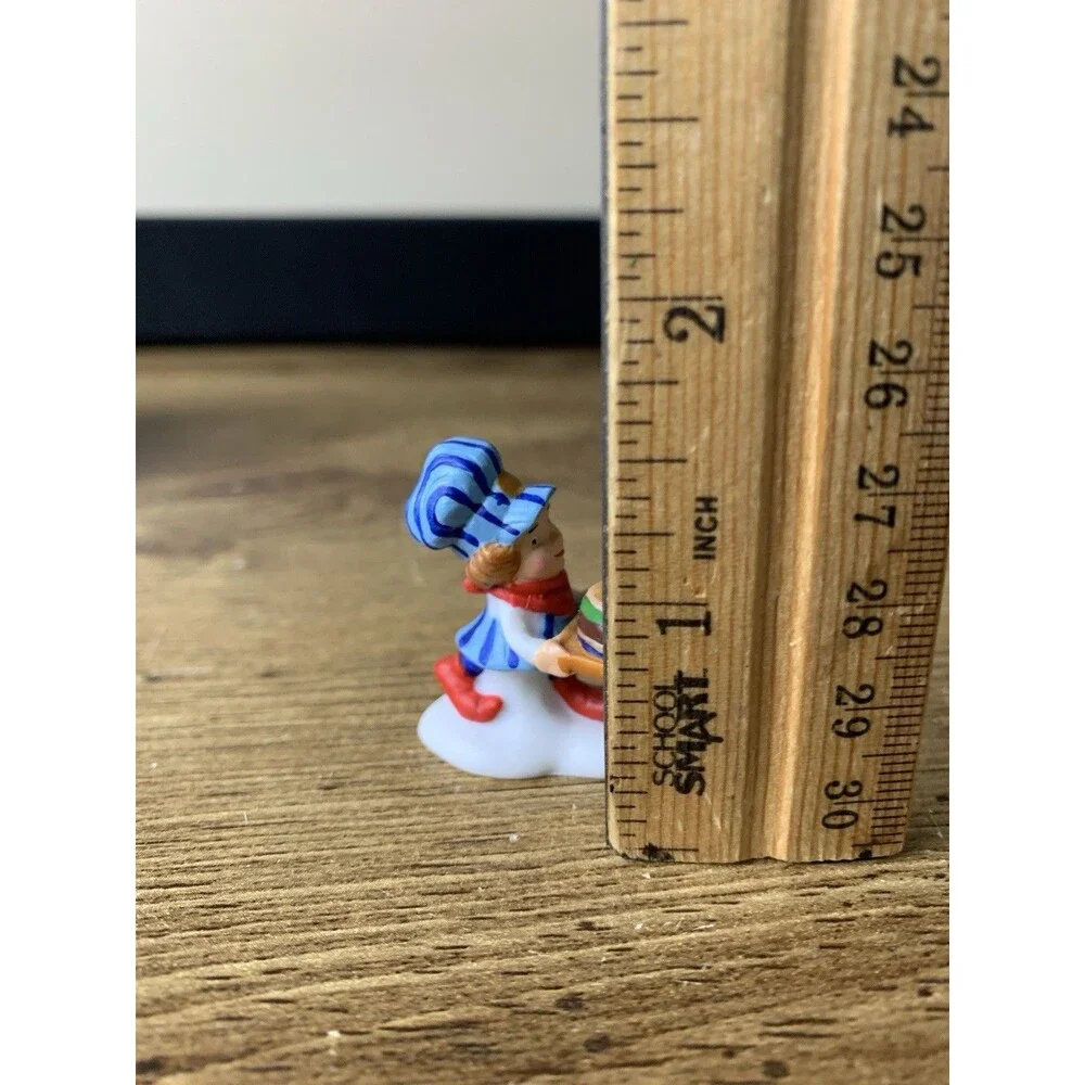 Dept. 56 North Pole Series One Choo-Choo Burger Coming Up Miniature Figure